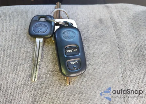 2004 Toyota Corolla Le from USA, damaged, VIN 1NXBR32E34Z289071